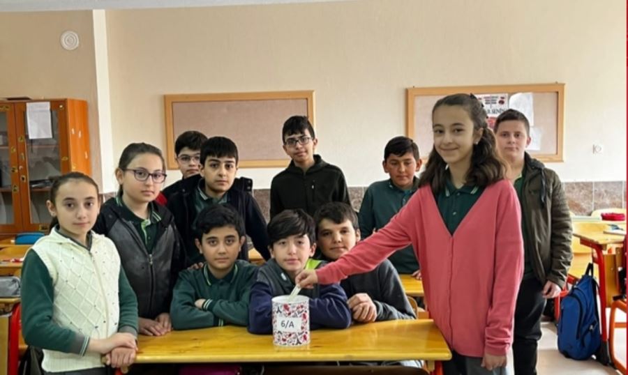 İSKİLİP’TE DEPREMZEDELER İÇİN YARDIM SEFERBERLİĞİ DEVAM EDİYOR